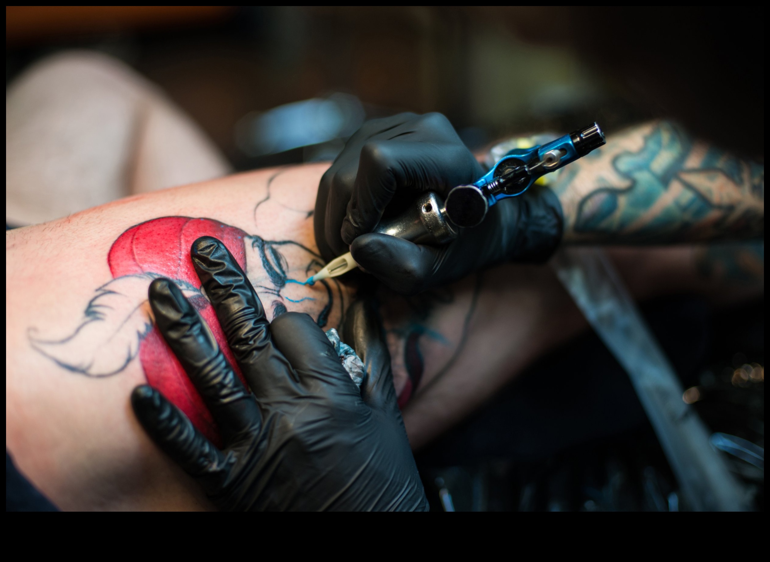 דיו אייקוני: יצירת סיפורים עם אמנות גוף סמלית