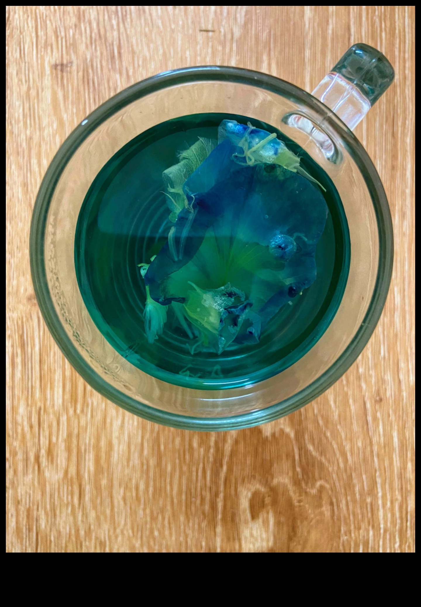 אושר בוקר: יצירת טקס של הנאה ממיץ פירות טריים