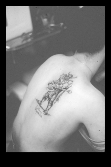 Canvas Chronicles: סיפורים שנחשפו באמצעות קעקועים אפיים