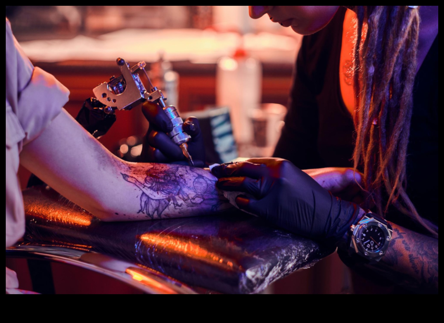 Ink Fusion: ניווט בנוף המתפתח של קעקועים