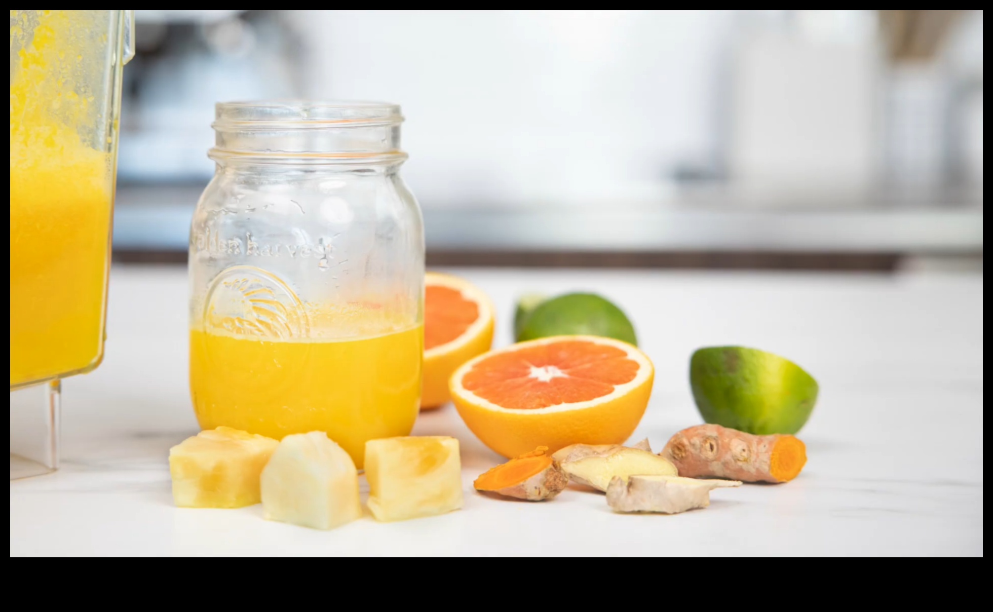 ללגום ולשגשג: יצירת אורח חיים בריא עם אליקסירים מוזהבים