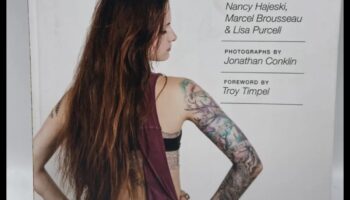 Canvas Chronicles: סיפורים שנחשפו באמצעות קעקועים אפיים