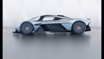 מהירות עיצוב: האומנות והמלאכה של אסתטיקת מכוניות ספורט