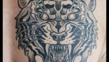 קישוטים עתיקים: עיצובי קעקועים נצחיים שדמיינו מחדש